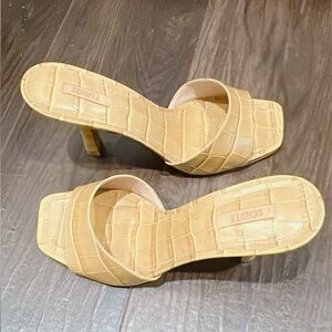 Schutz Slipper Heals